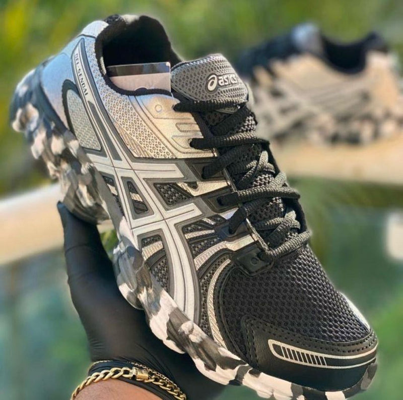 Asics - PRETO