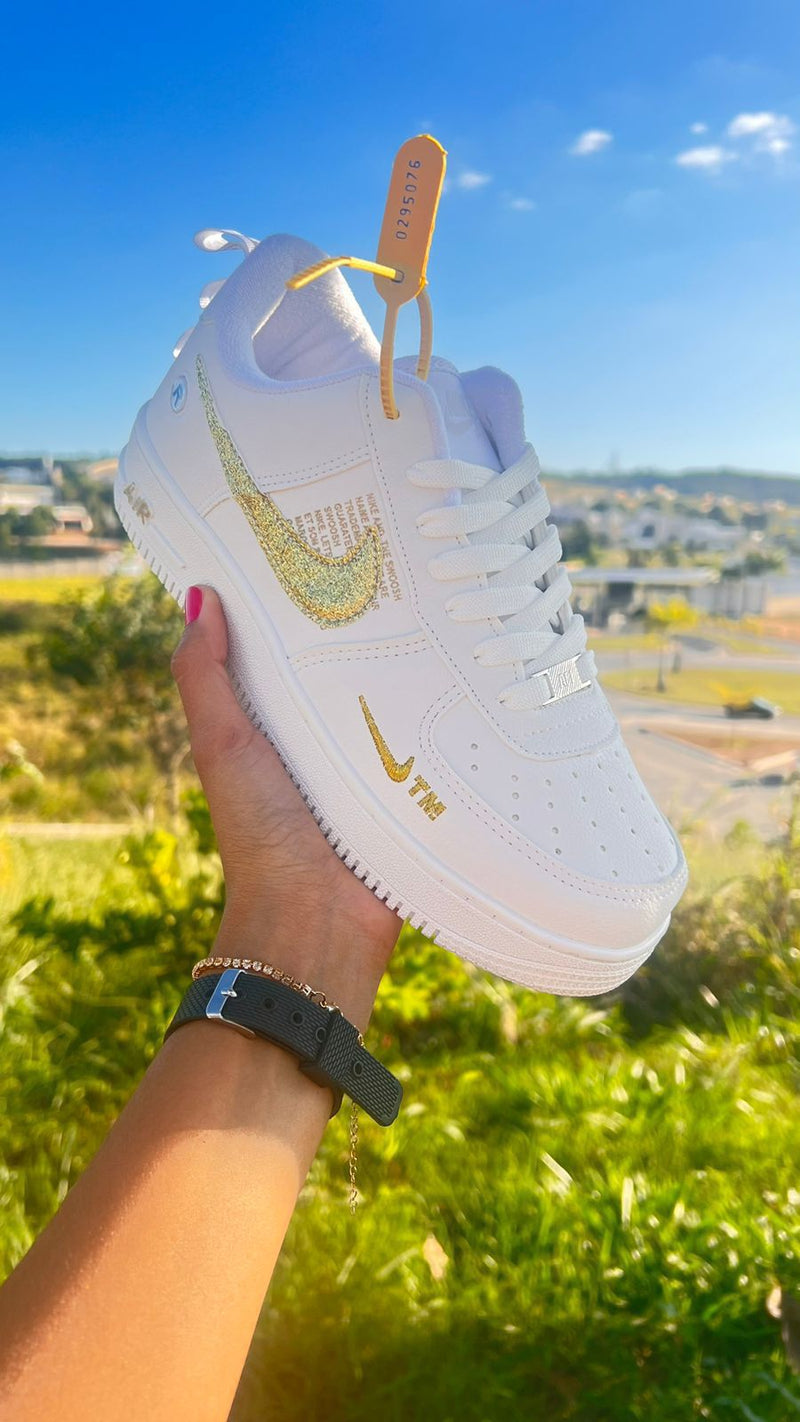 Nike Air Force - Glitter Dourado Feminino